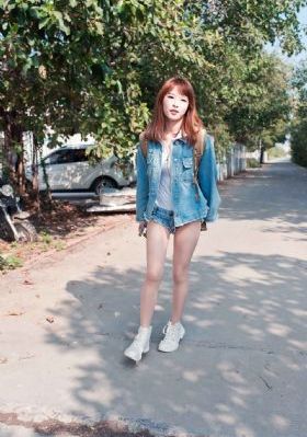 在线播放亚洲欧美自偷自拍另类视_高清全集免费播放